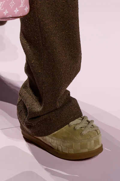 Look 2